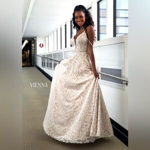 New With Tags Shimmering Vienna Nude Floral Prom Gown Spaghetti Strap A-line